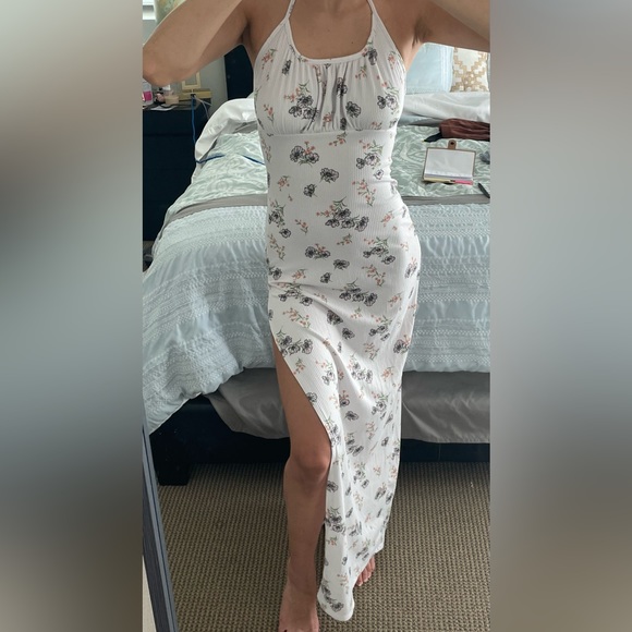 White floral maxi dress - Picture 3 of 3